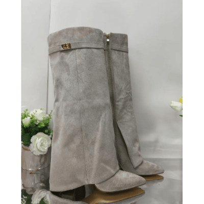 Moderne Reißverschlussstiefel