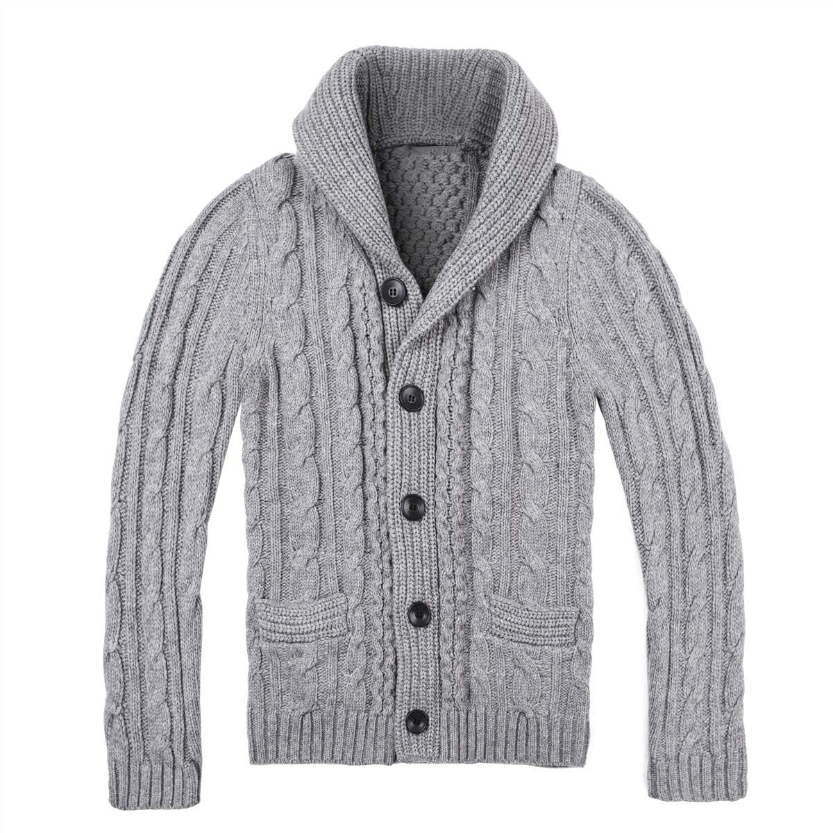 Herren Strickjacke mit elegantem Zopfmuster und praktischen Taschen Heidi-Mode