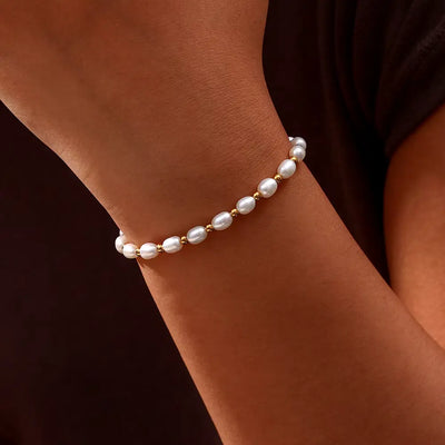 Romantisches Perlenarmband