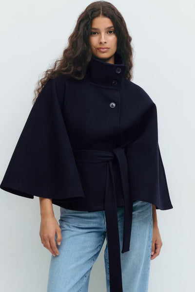 Damen Cape Jacke Mit Modernem Design
