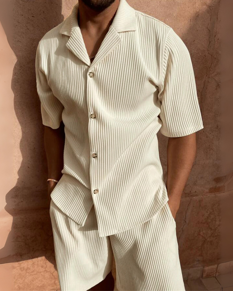 Herren Zweiteiler mit Geripptem Hemd und Shorts – Sommer Freizeit Outfit