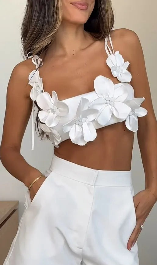 Everly™ Leichter Blumiger Charme