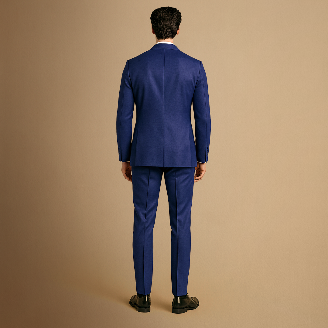 Eleganter Dreiteiliger Smokinganzug Für Herren