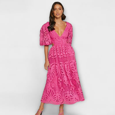 Elegantes Kleid mit zarten Details