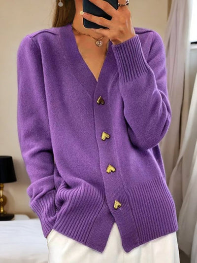 Damen Strickjacke – Lässiger V-Ausschnitt mit Herzknöpfen für den Alltag