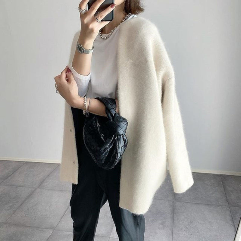 Elegante Damen Strickjacke – mit Taschen und Rundhalsausschnitt aus Acryl, lockere Passform