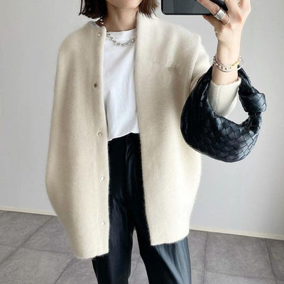 Elegante Damen Strickjacke – mit Taschen und Rundhalsausschnitt aus Acryl, lockere Passform