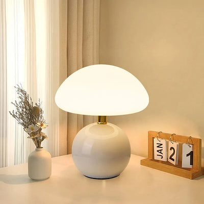 Französische Creme Tischlampe mit LED-Beleuchtung – Einstellbare Farben, Keramik, Durchmesser 20 cm, Höhe 22 cm