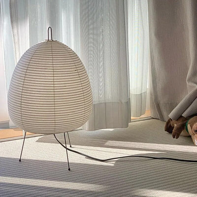 Japanische LED Tischlampe aus Reispapier – Dreibeinige Tischleuchte für Wohnzimmer und Schlafzimmer, 60 cm hoch, Weiß