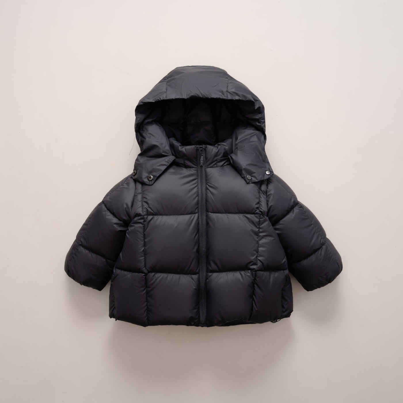 Damen moderne Daunenjacke mit abnehmbarer Kapuze und elastischen Bündchen Heidi-Mode