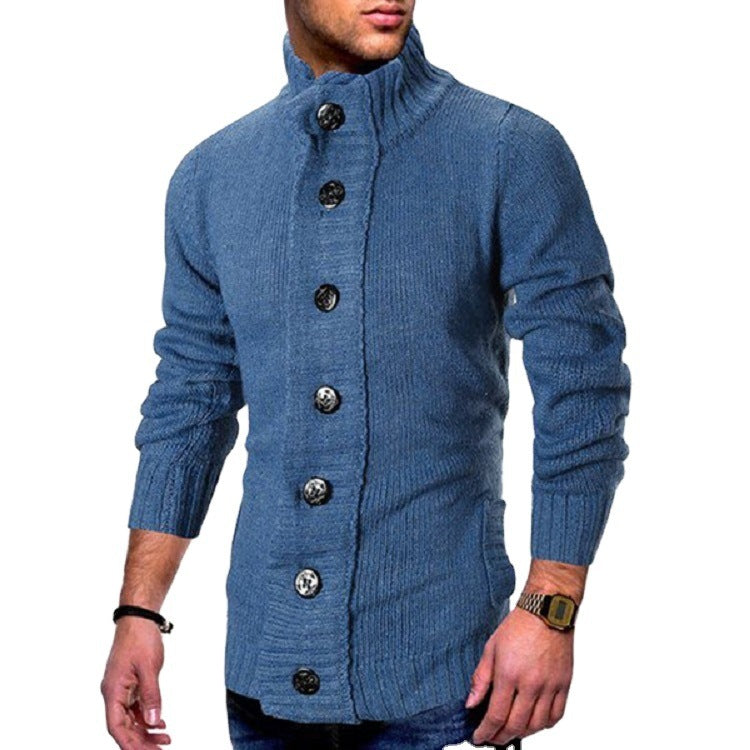 Herren Strickjacke mit hohem Kragen und markanten Knopfdetails Heidi-Mode