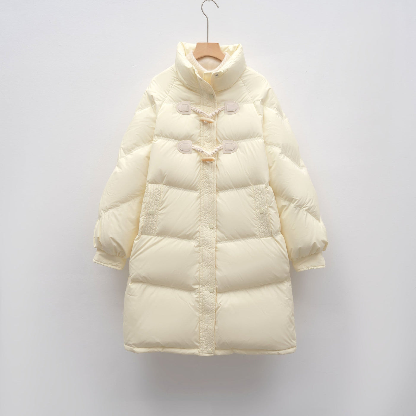 Damen modischer Langmantel mit eingearbeiteten Knöpfen und voluminösem Schnitt Heidi-Mode