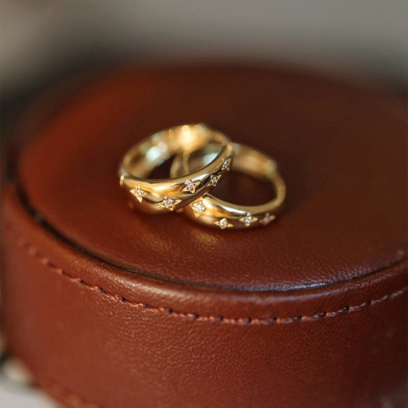 Luxuriöse Gold- und Silberohrringe