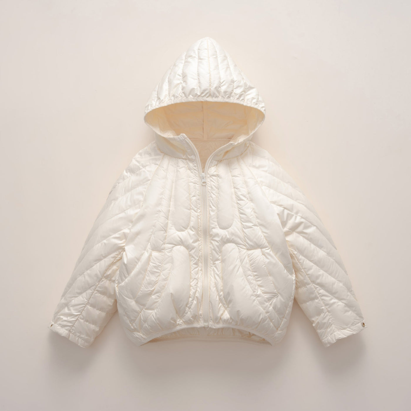 Damen gesteppte Jacke mit Kapuze und trendigem Design Heidi-Mode