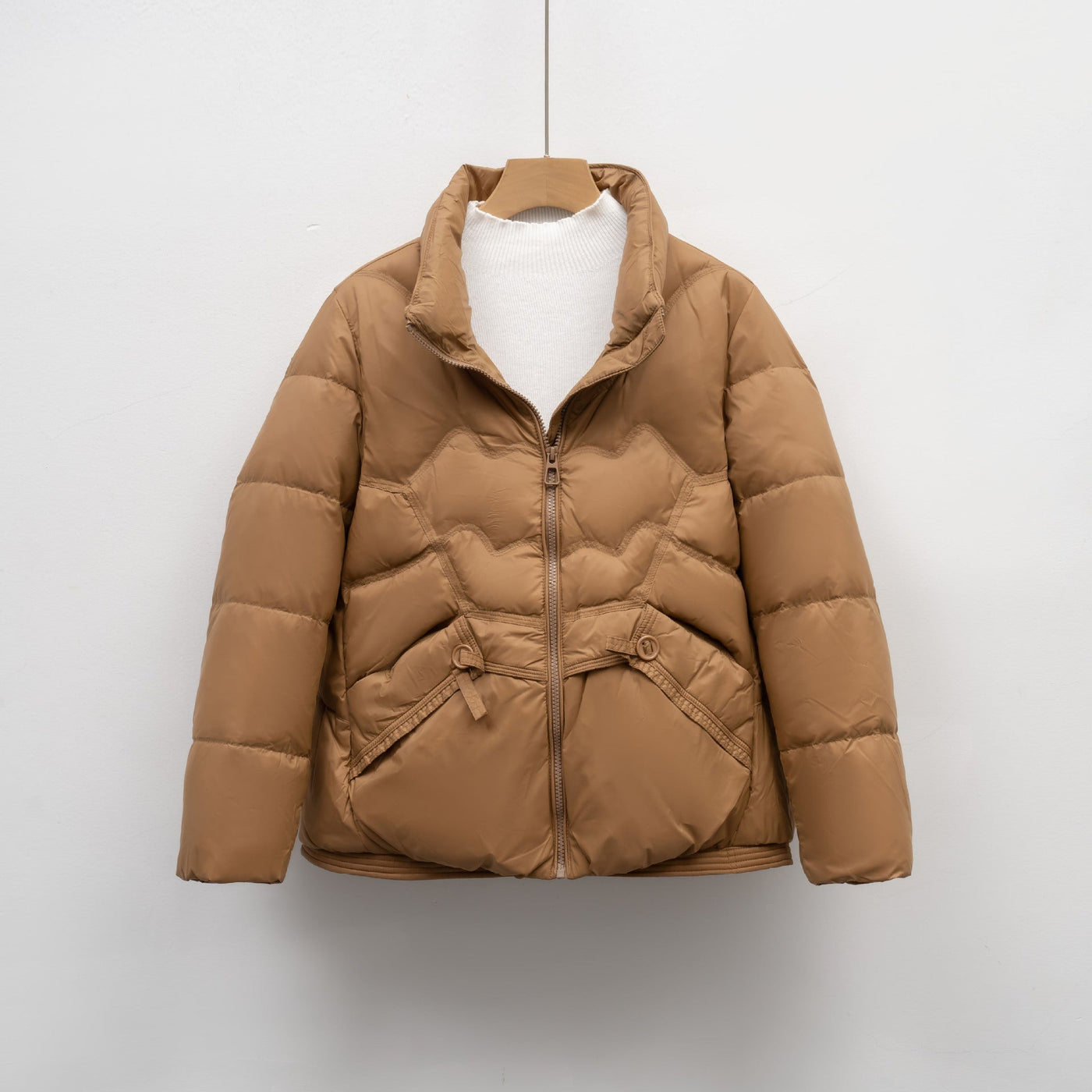 Damen Steppjacke mit dekorativen Knopfdetails und hohem Kragen Heidi-Mode