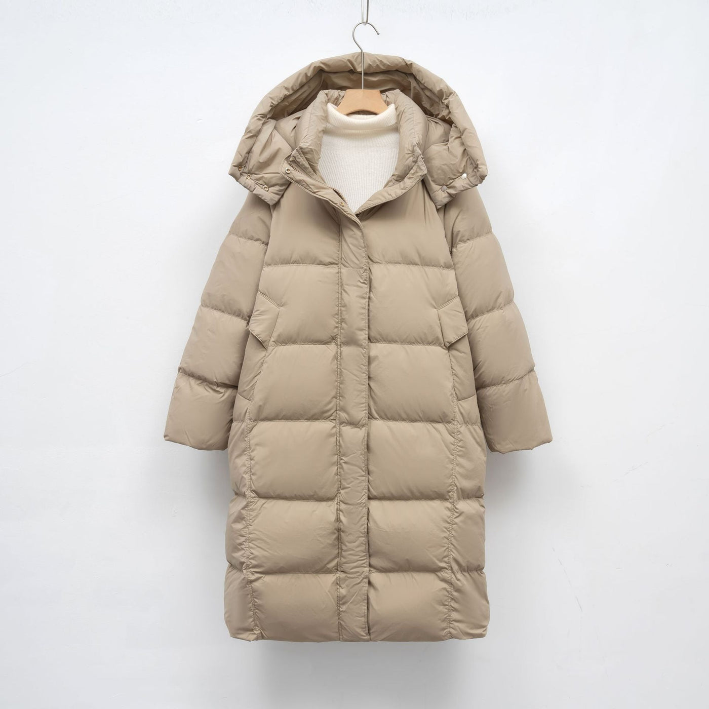 Damen Lange Daunenjacke mit verstellbarer Kapuze und luxuriösem Innenfutter Heidi-Mode