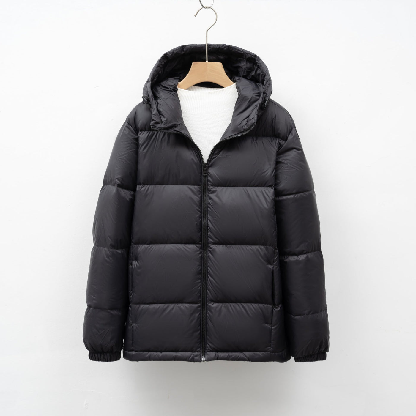 Damen leichte isolierte Winterjacke mit verstellbarer Kapuze Heidi-Mode