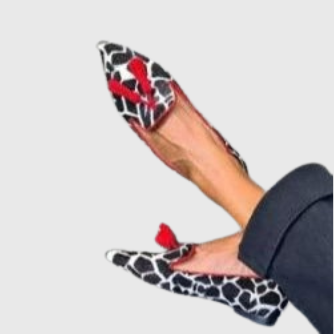 Olivia | Loafer mit Pompon-Detail