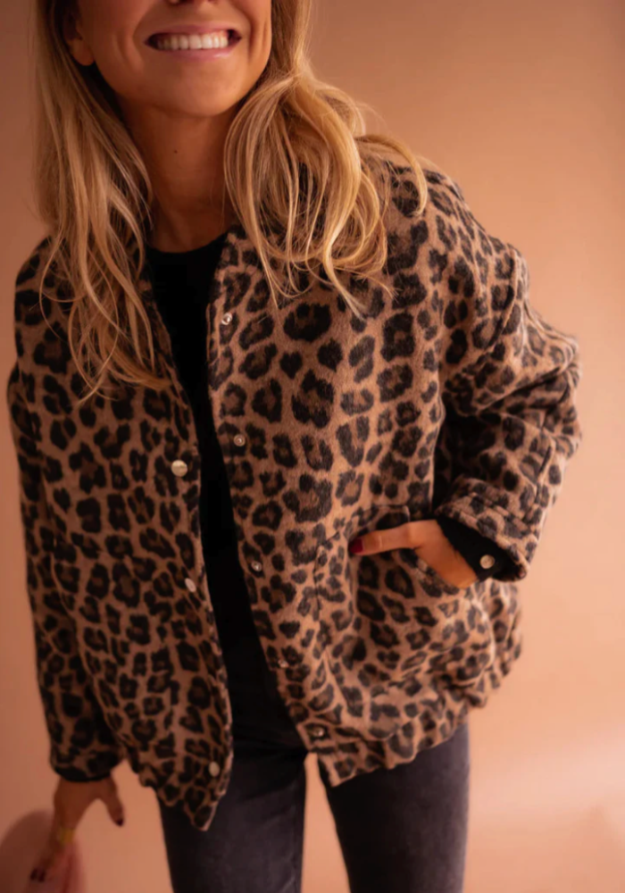 LEONA™ | Die Leopard-Bomberjacke