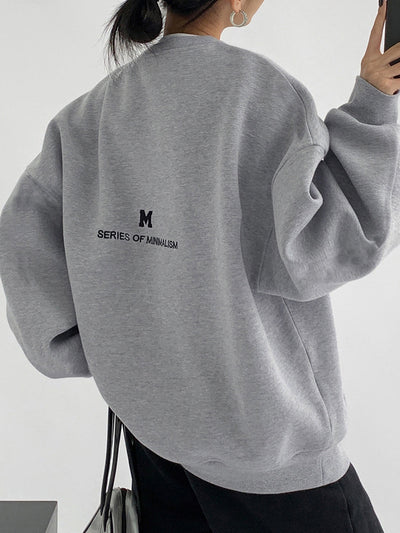 Oversized Sweatshirt für Damen im minimalistischen Design