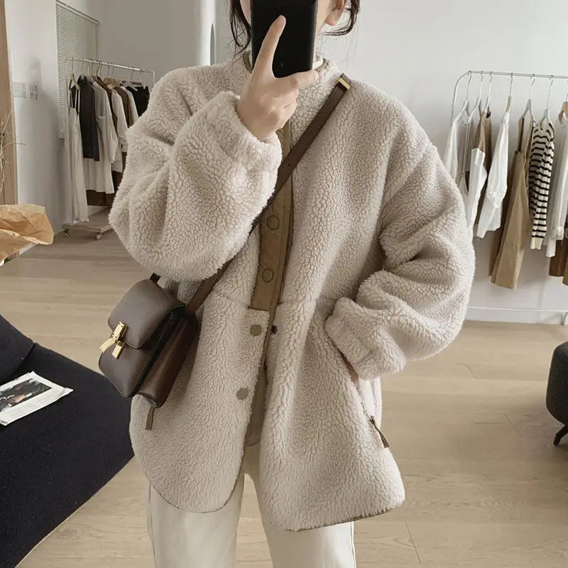 Mirella | Damen Oversized Teddy Jacke Beige mit Knöpfen, Elegant & Kuschelig