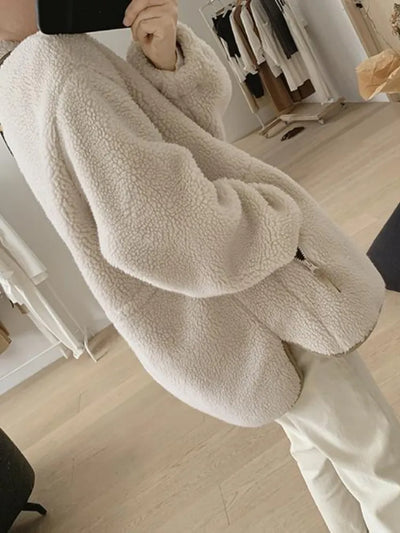 Mirella | Damen Oversized Teddy Jacke Beige mit Knöpfen, Elegant & Kuschelig