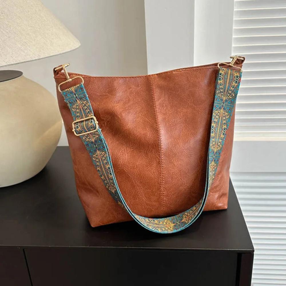 Chelsey’s Vintage Charm | Leder Schultertasche