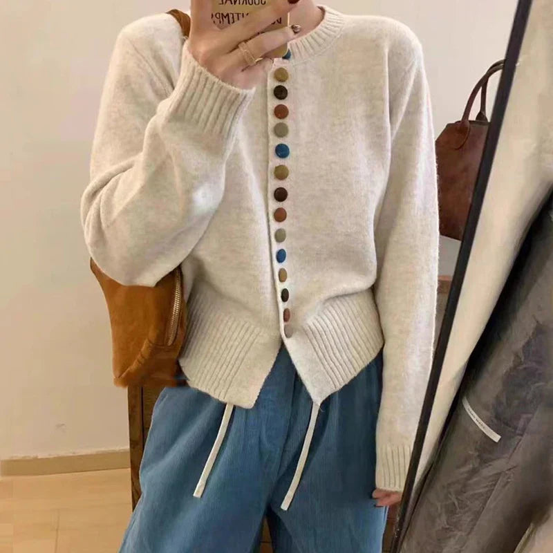 Celestine | Stylischer Knopf-Cardigan