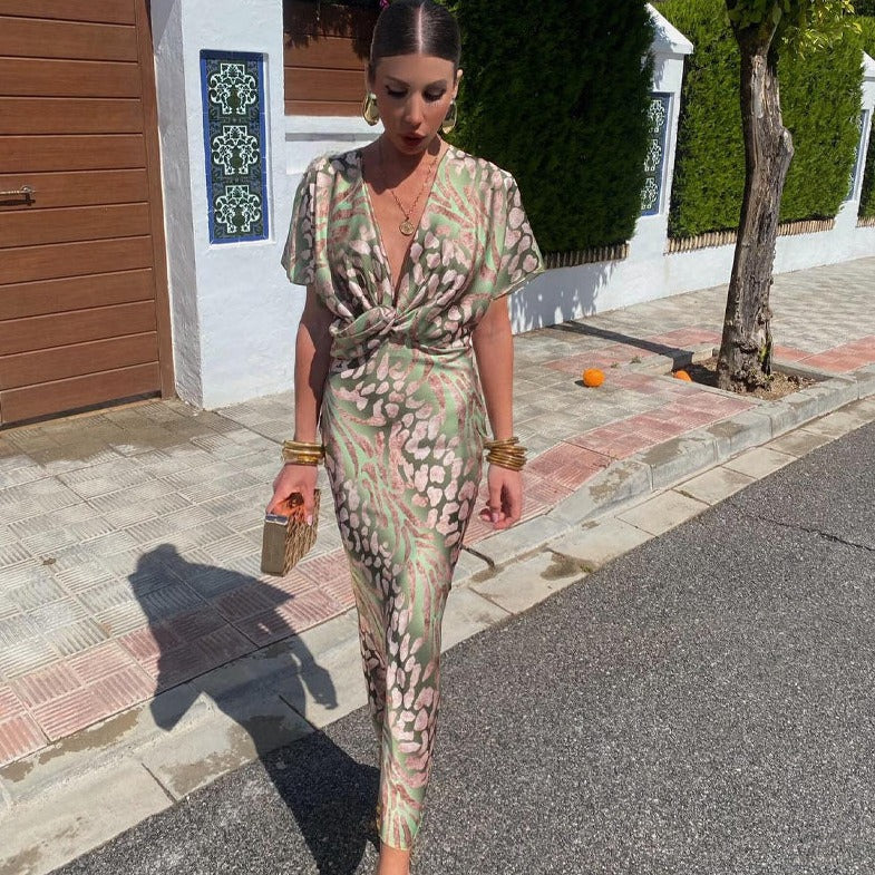 Damen Midikleid mit Twist-Detail und elegantem Schnitt