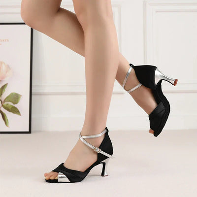 Elegante Damen Tanzschuhe für modernen Tanz