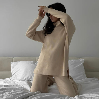 Sahari - Damen Loungewear Set | Weiches Strickmaterial, Hoher Kragen, Seitliche Schlitze