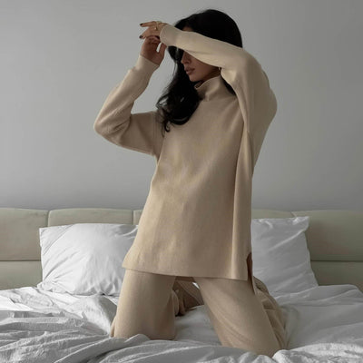 Sahari - Damen Loungewear Set | Weiches Strickmaterial, Hoher Kragen, Seitliche Schlitze