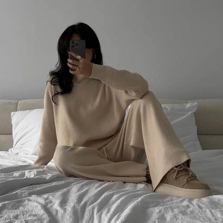 Sahari - Damen Loungewear Set | Weiches Strickmaterial, Hoher Kragen, Seitliche Schlitze