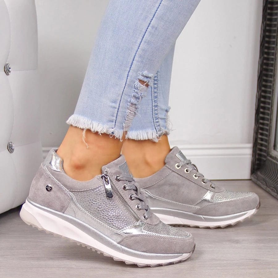 Daria® | Ease Sneakers