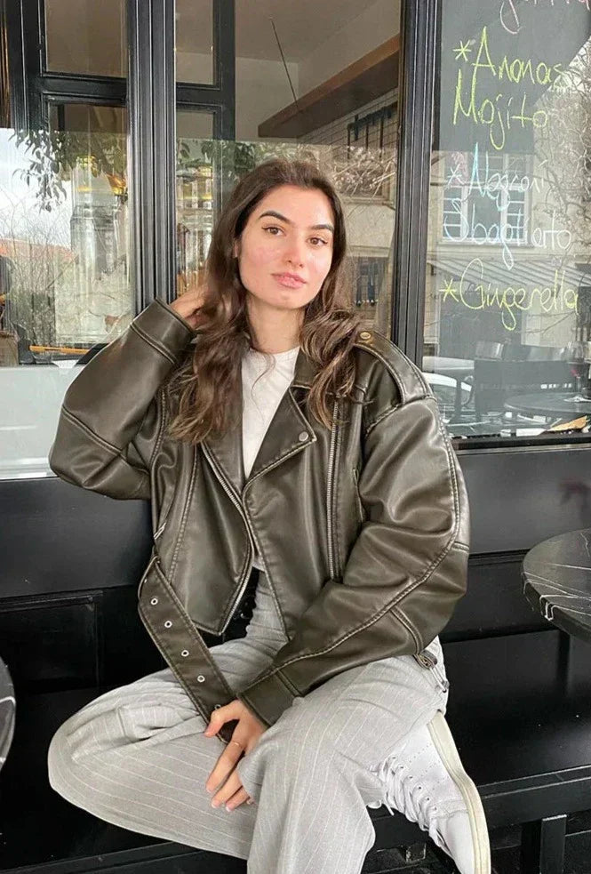 Klassische Cropped Biker Lederjacke