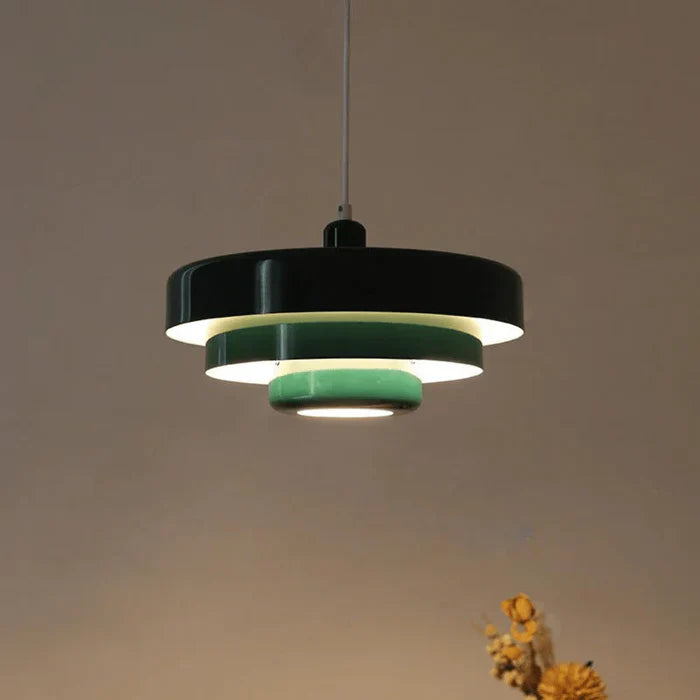 Vintage Pendelleuchte fürs Esszimmer – Zeitloses Design aus Metall, energieeffizient