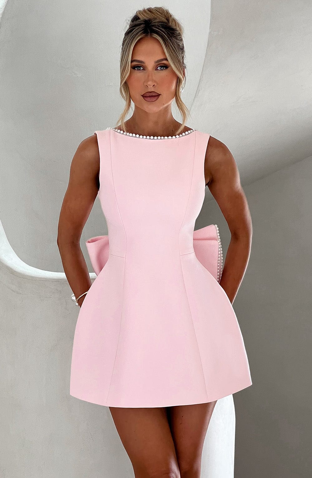 Damen Mini Kleid Mit Verspieltem Chic Design