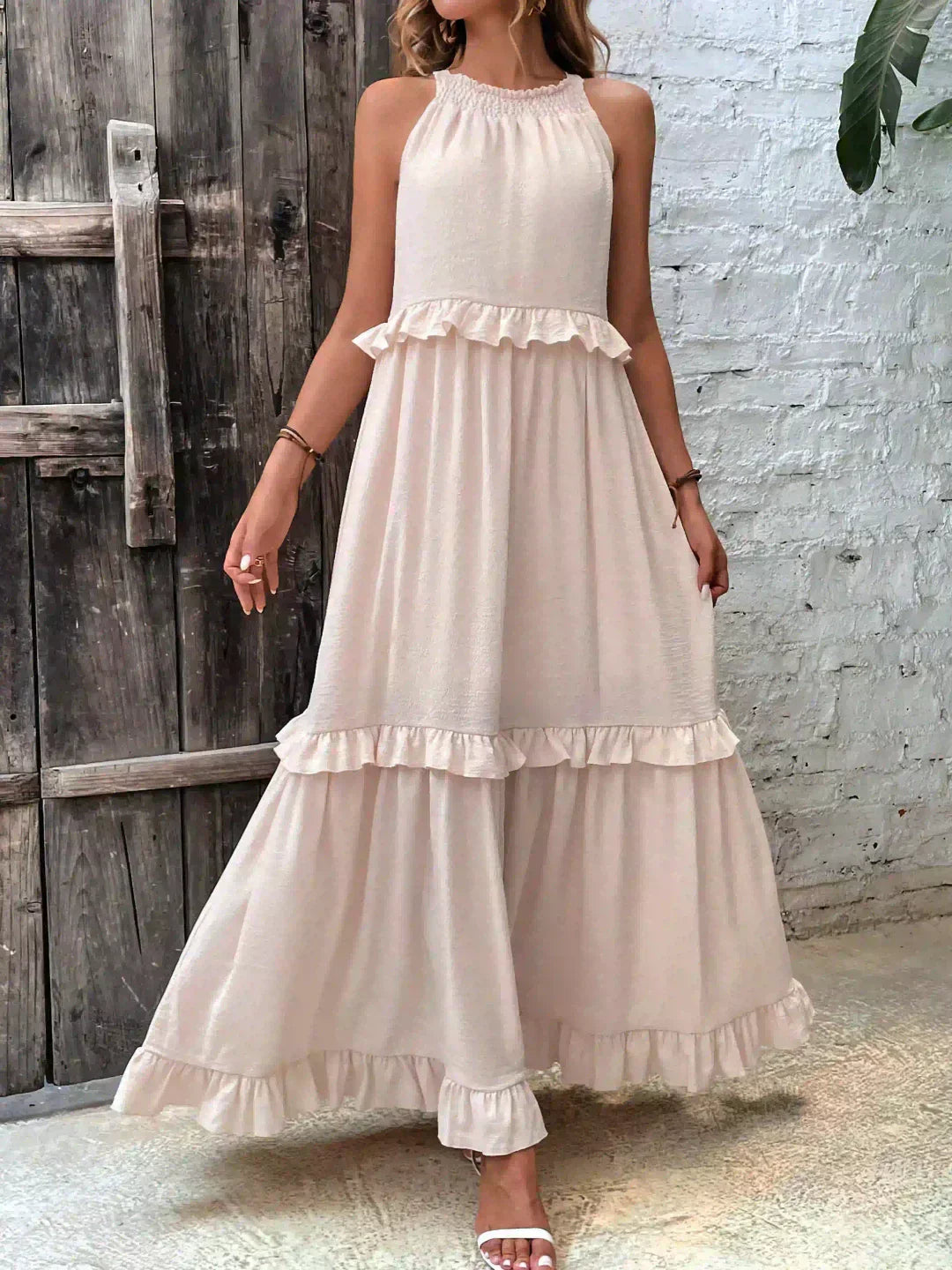 Hayley – Elegantes ärmelloses Kleid Mit Rüschen