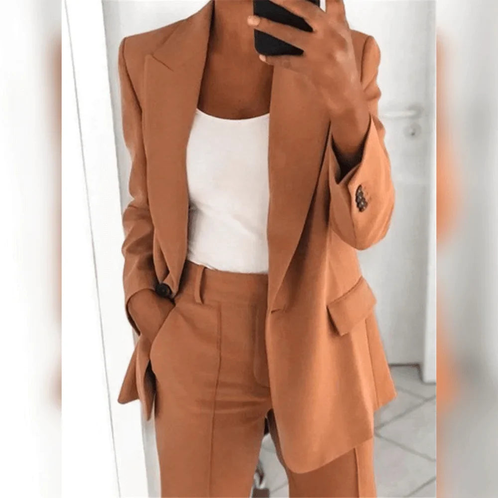Damen Business Anzug mit geradem Schnitt und schlichtem Design