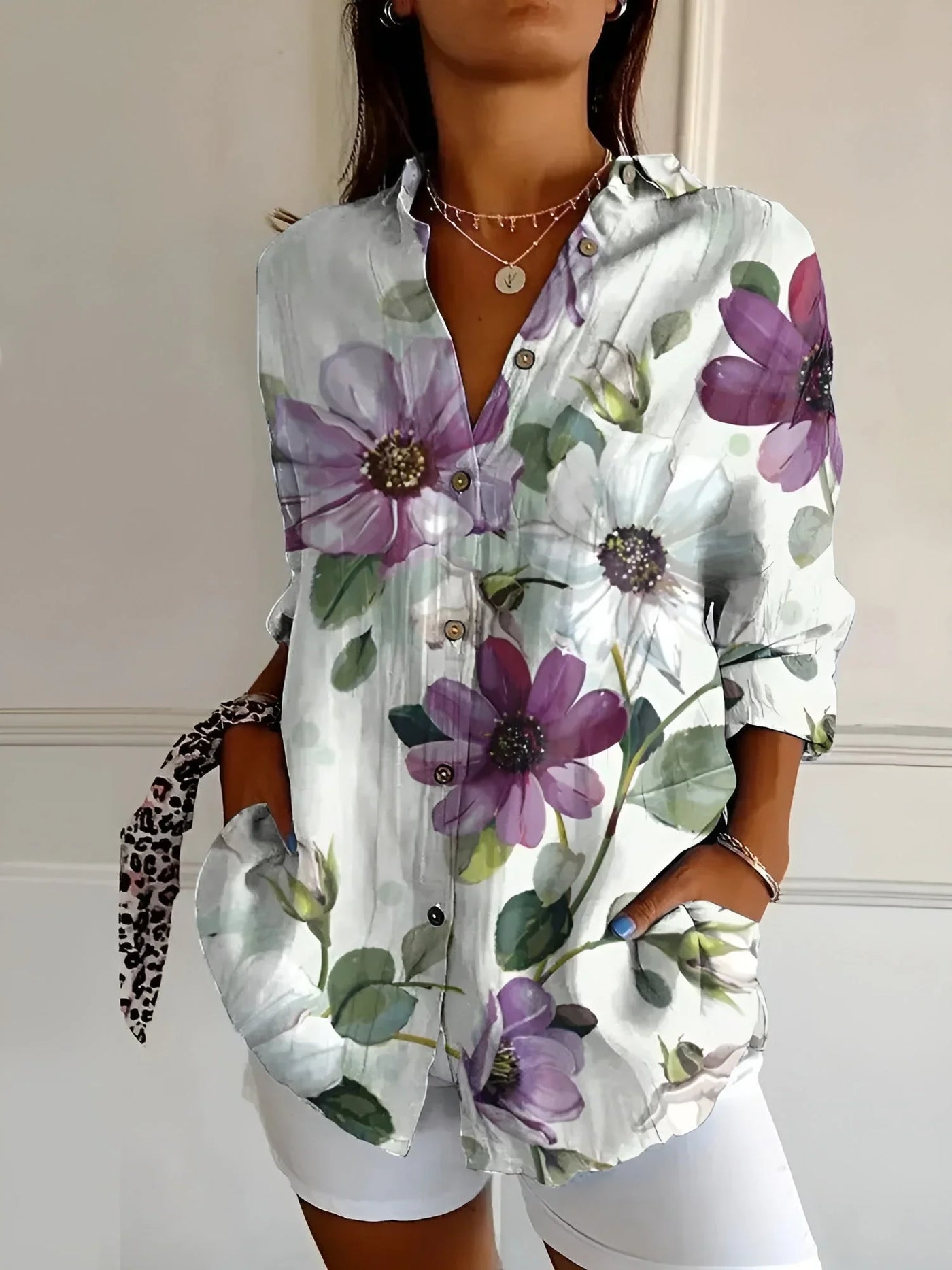 Damenbluse mit langen Ärmeln und floralem Muster