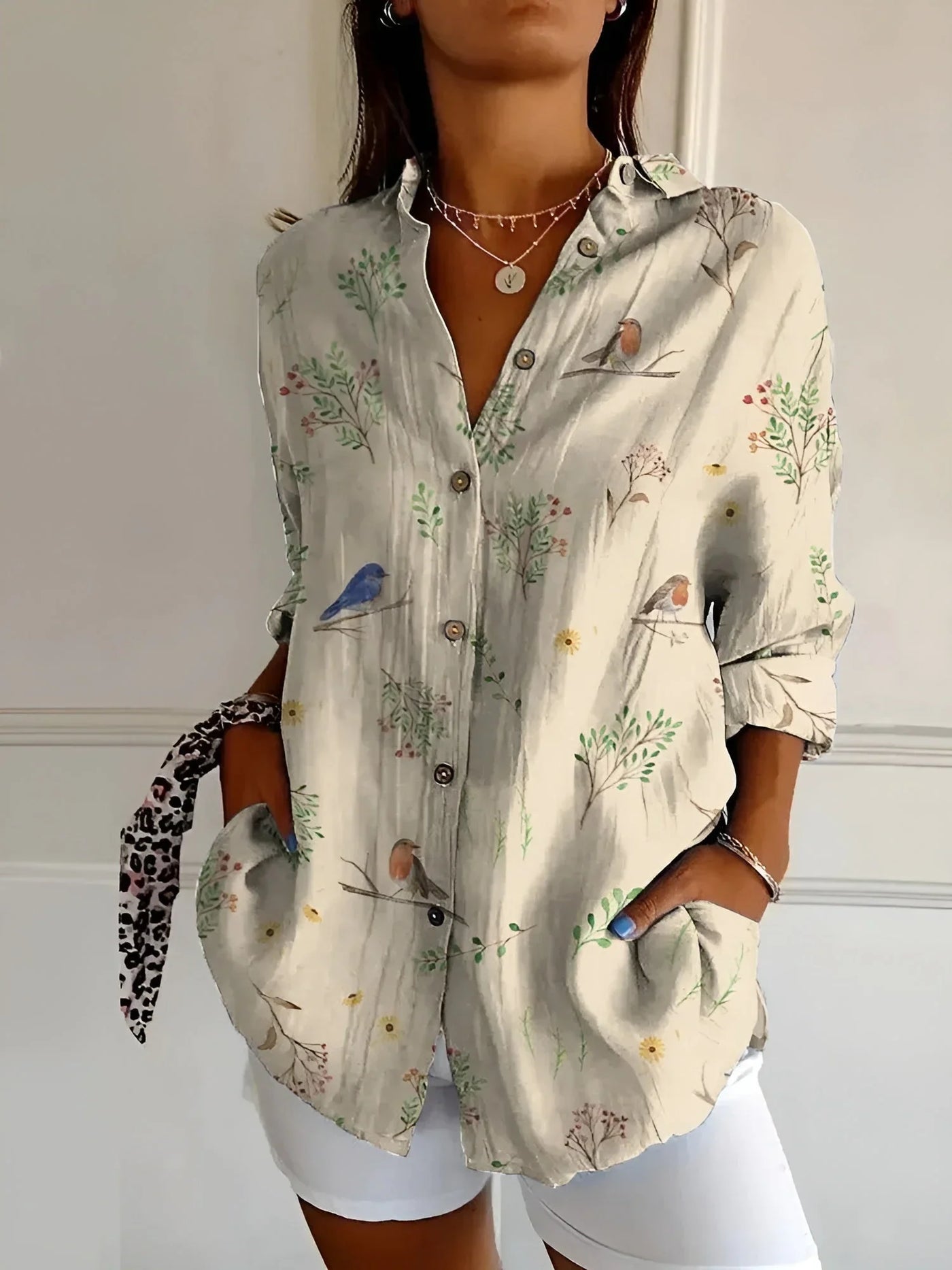 Damenbluse mit langen Ärmeln und floralem Muster