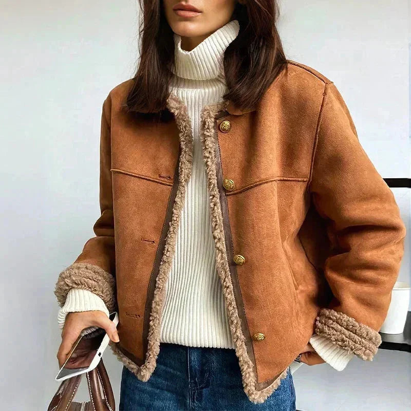 Braune Damenjacke in Wildlederoptik mit Teddyfutter