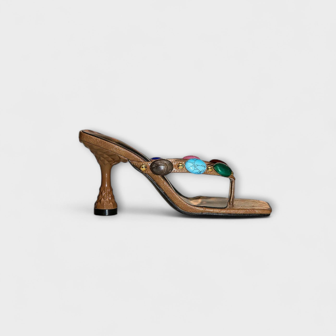 Kristen - Mehrfarbige Sandalen mit Edelsteinverzierung