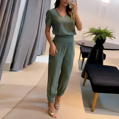 Zweiteiliges Set aus Damenbluse und gemusterter Hose