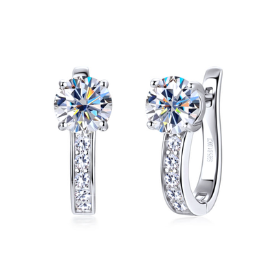 Channel™ | Gold Moissanite Huggie Ohrringe