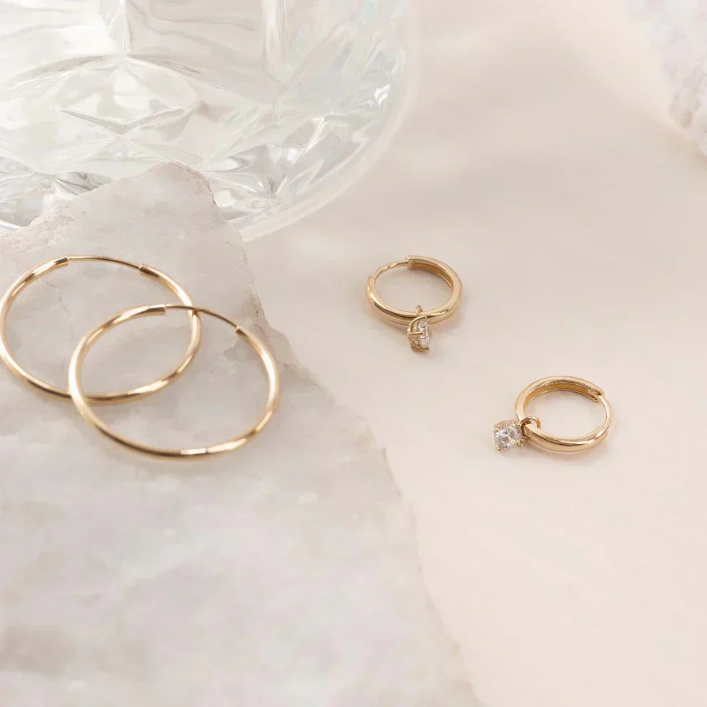 Celeste™ | Goldene Steinkreisohrringe