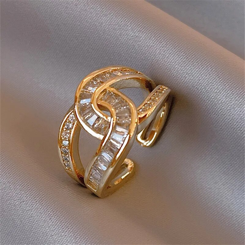 Unity - Eleganter verstellbarer Ring mit Knoten