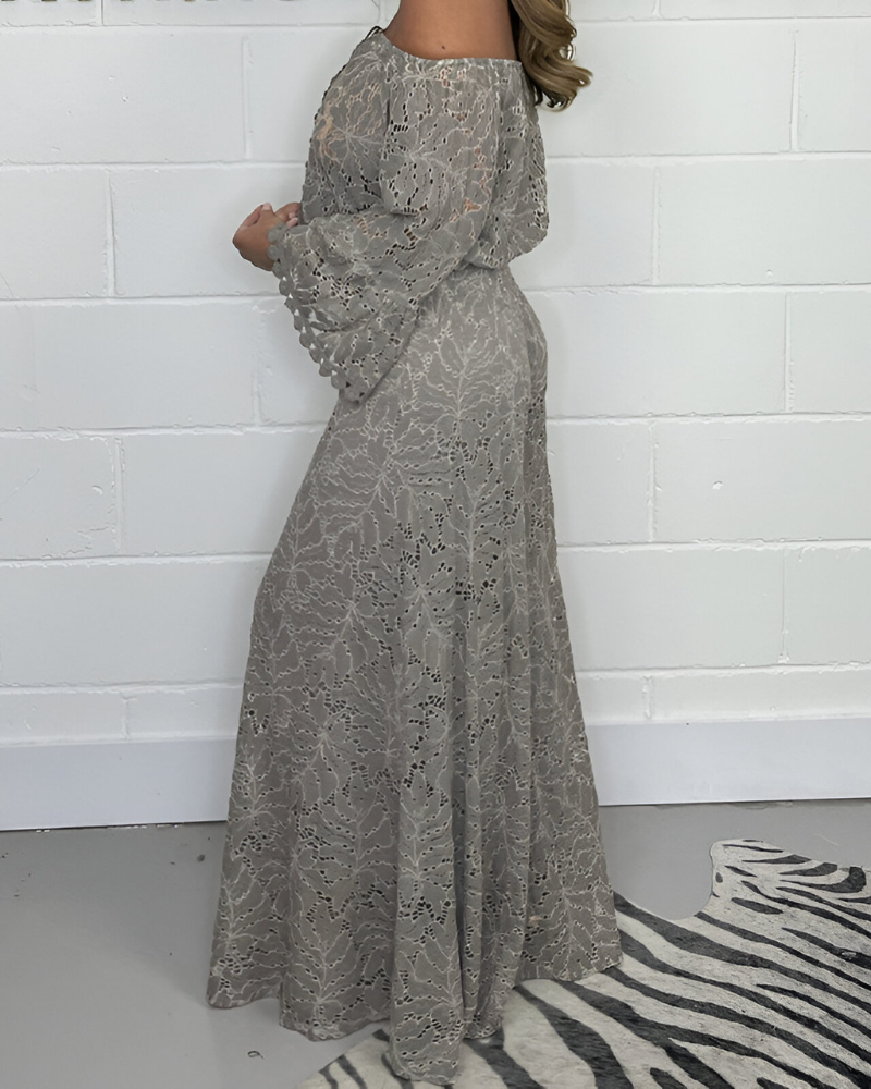 Lovely | Schulterfreier Jumpsuit aus Spitze mit weitem Bein