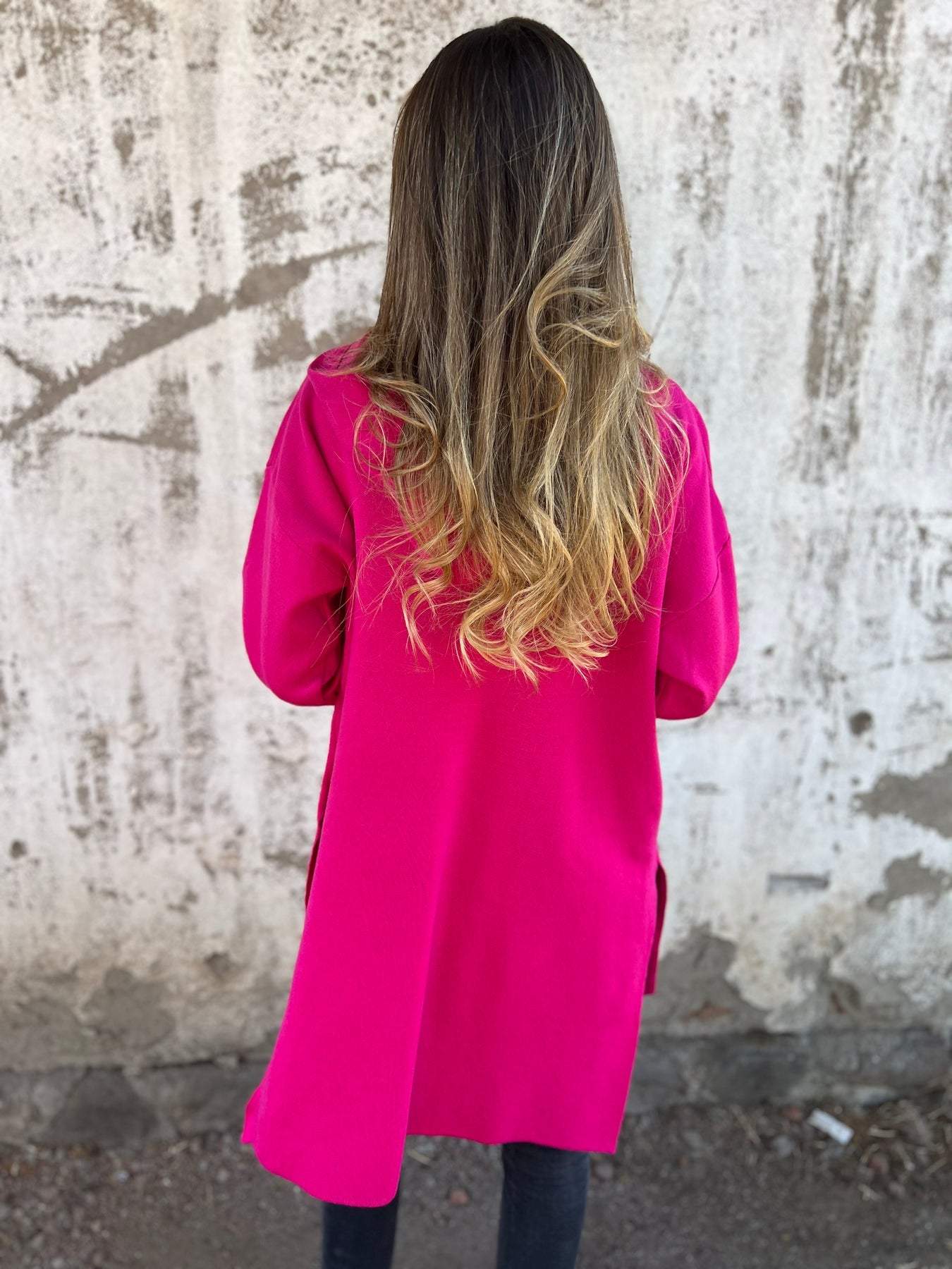 Lange Strickjacke mit Kapuze