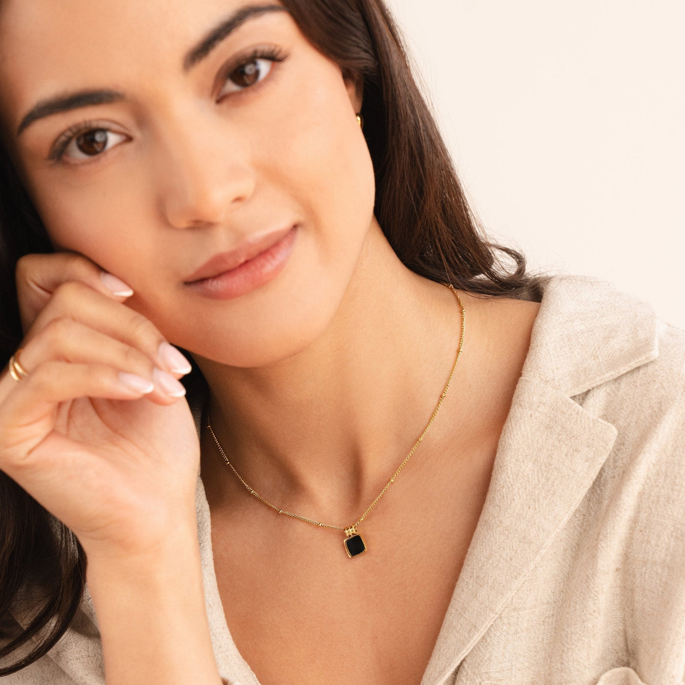 Mitternachts-Chic Halskette